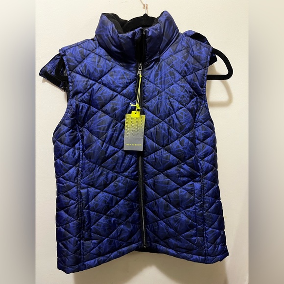 tek gear Jackets & Blazers - NWT Tek Gear hooded vest sz‎ large